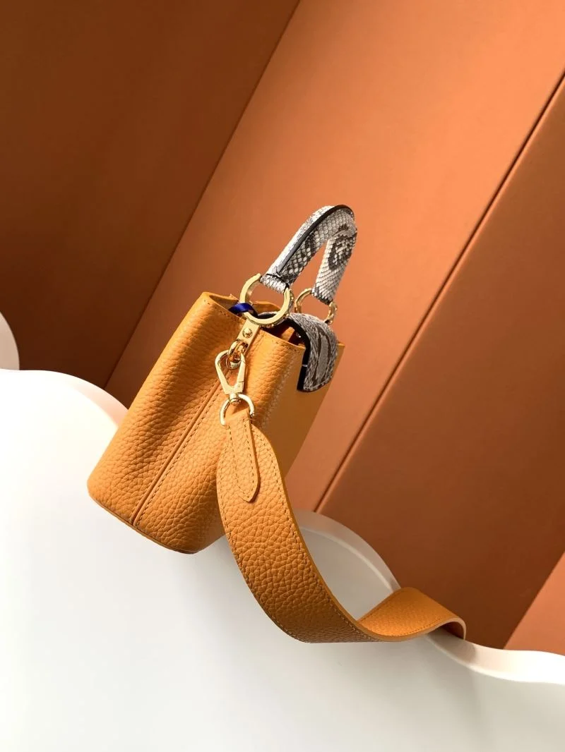 Elegant Louis Vuitton Capucines BB Bags 40637