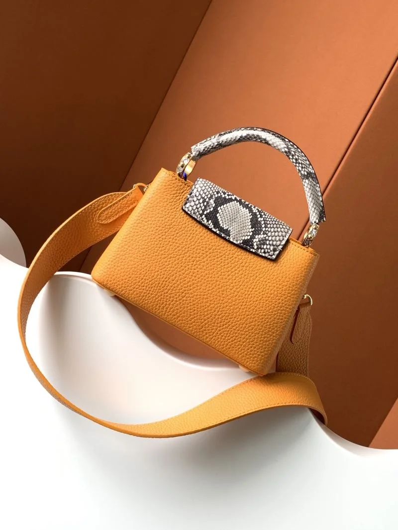 Elegant Louis Vuitton Capucines BB Bags 40637
