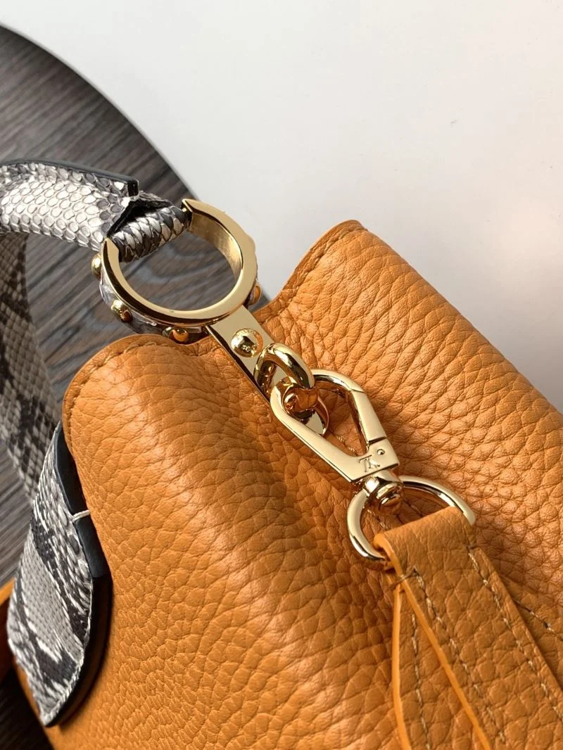 Elegant Louis Vuitton Capucines BB Bags 40637