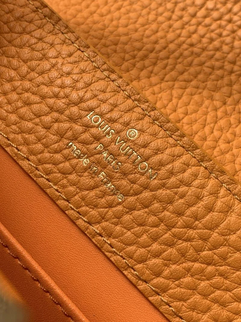 Elegant Louis Vuitton Capucines BB Bags 40637