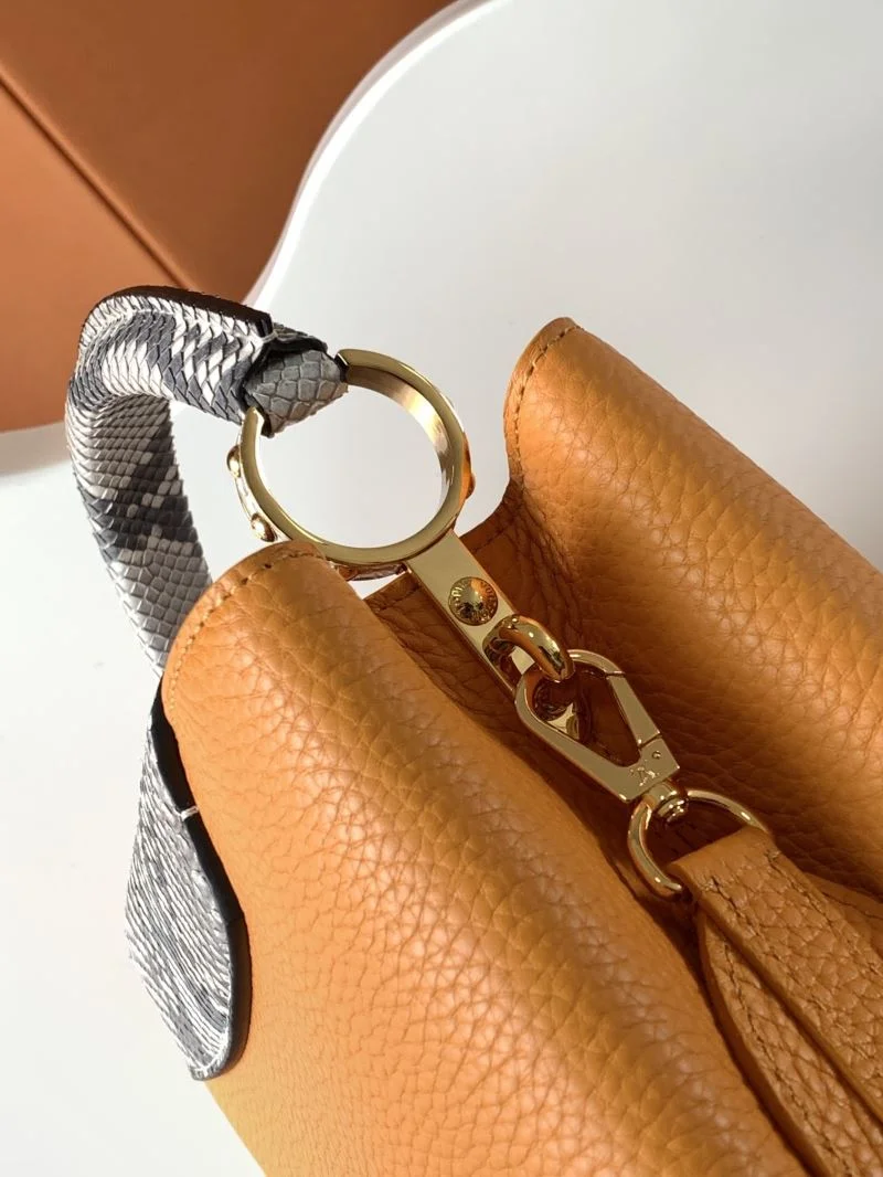 Trendy Louis Vuitton Capucines BB Bags 40635
