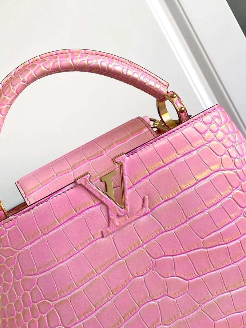 Effortless Louis Vuitton Capucines BB Bags 40629