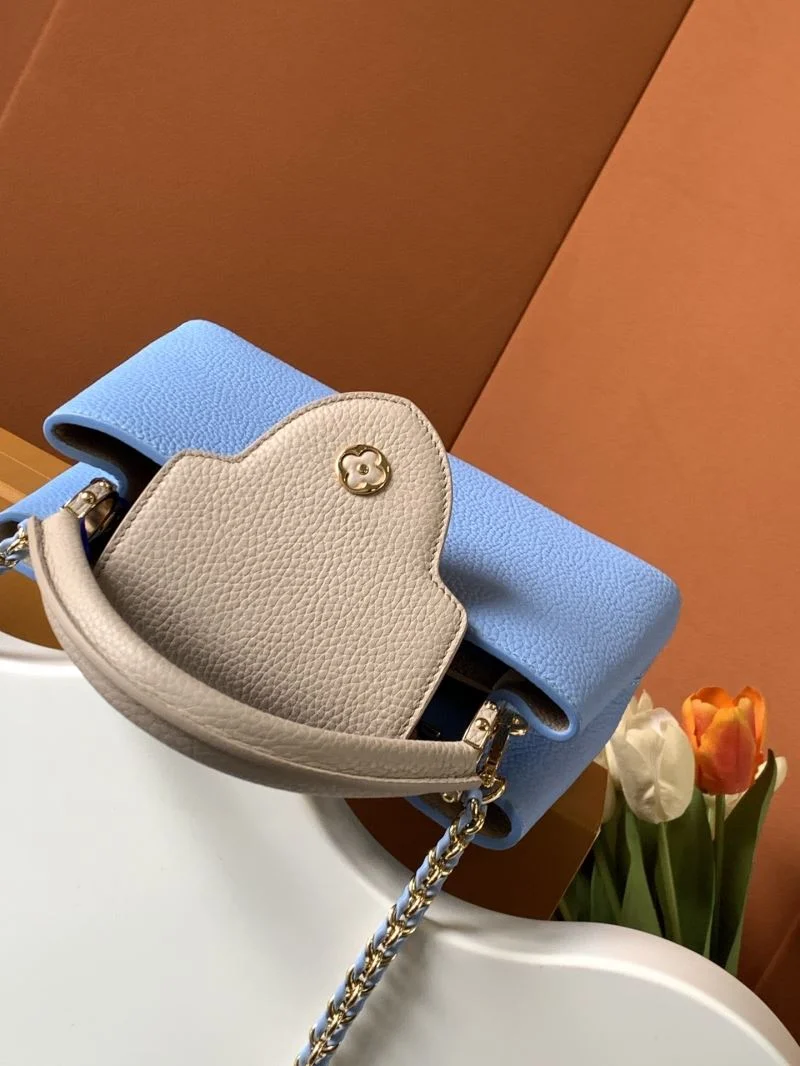 Flexible Louis Vuitton Capucines BB Bags 40630