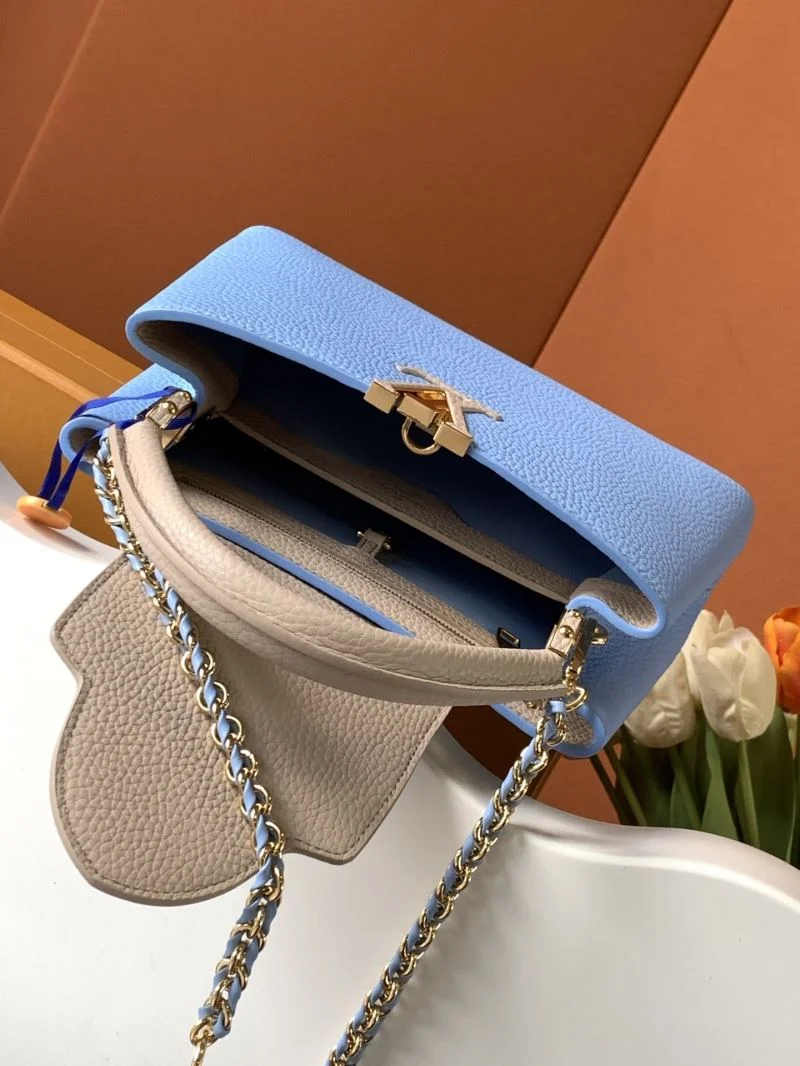 Flexible Louis Vuitton Capucines BB Bags 40630