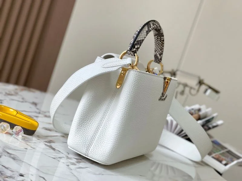 SmoothTexture Louis Vuitton Capucines BB Bags 40618