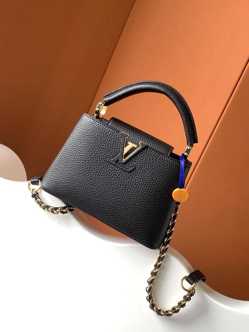 ZipUp Louis Vuitton Capucines BB Bags 40625