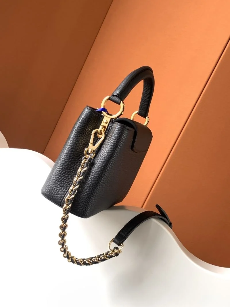 ZipUp Louis Vuitton Capucines BB Bags 40625
