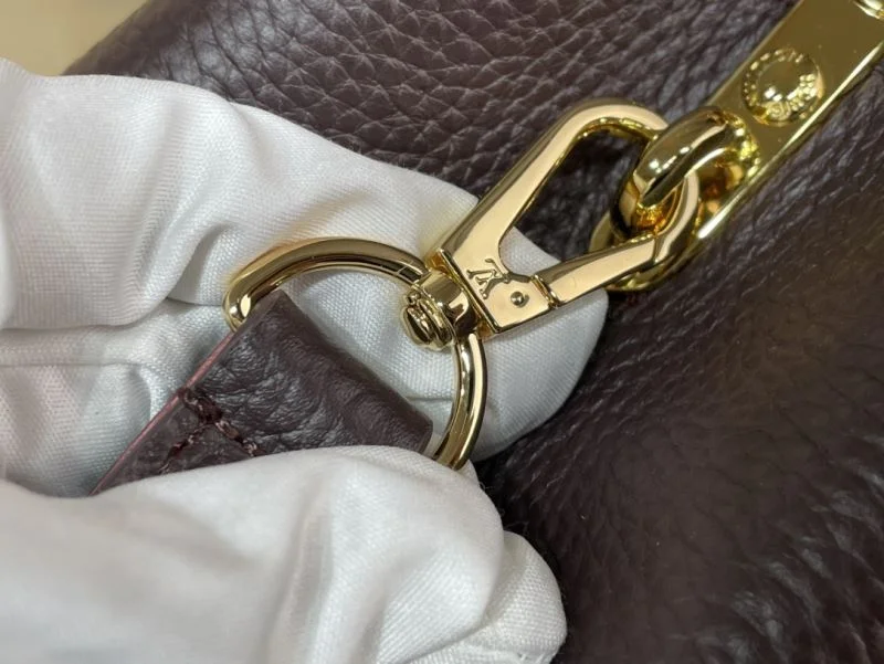 Louis Vuitton Capucines BB Bags Elegant 40599