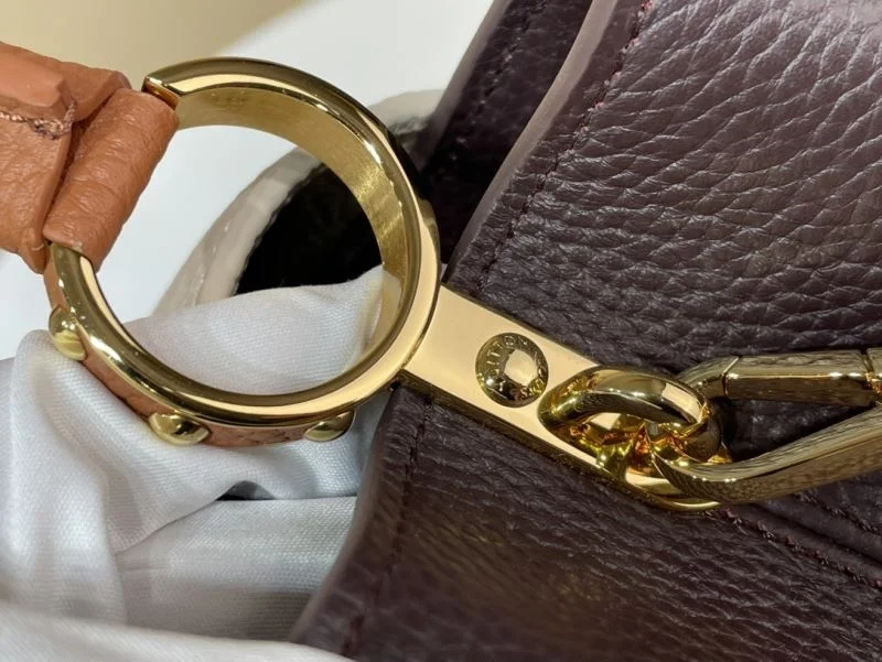 RelaxedFit Louis Vuitton Capucines BB Bags 40598