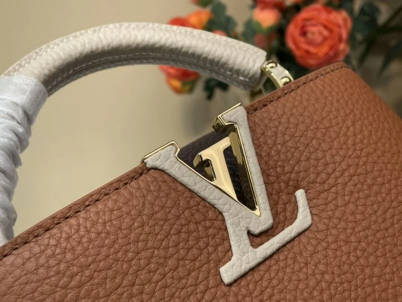 Modern Louis Vuitton Capucines BB Bags 40628