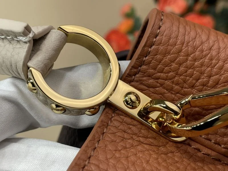 Modern Louis Vuitton Capucines BB Bags 40628