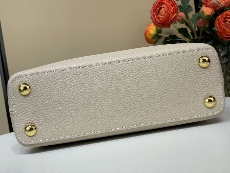 Louis Vuitton Capucines BB Bags Cozy 40677