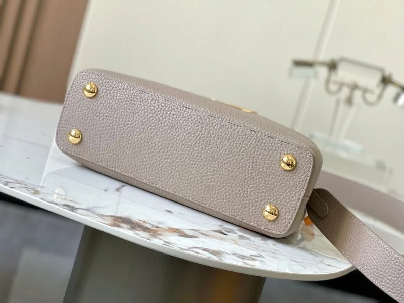 Sleek Louis Vuitton Capucines BB Bags 40131