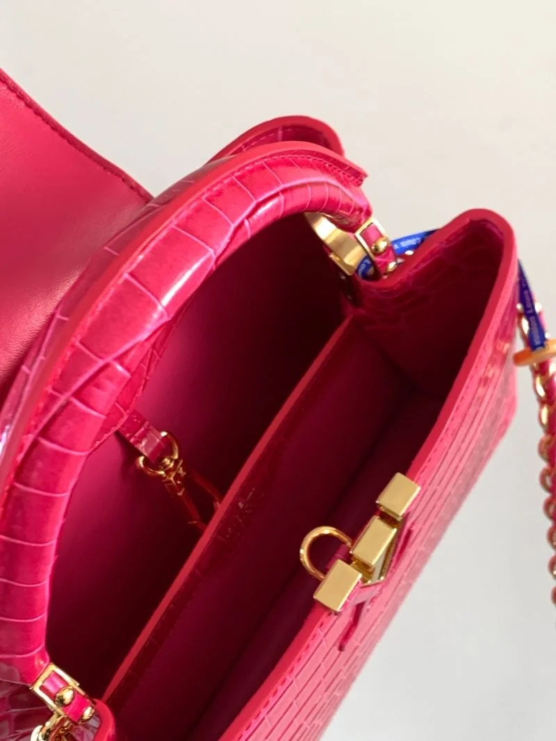 Compact Louis Vuitton Capucines BB Bags 40083