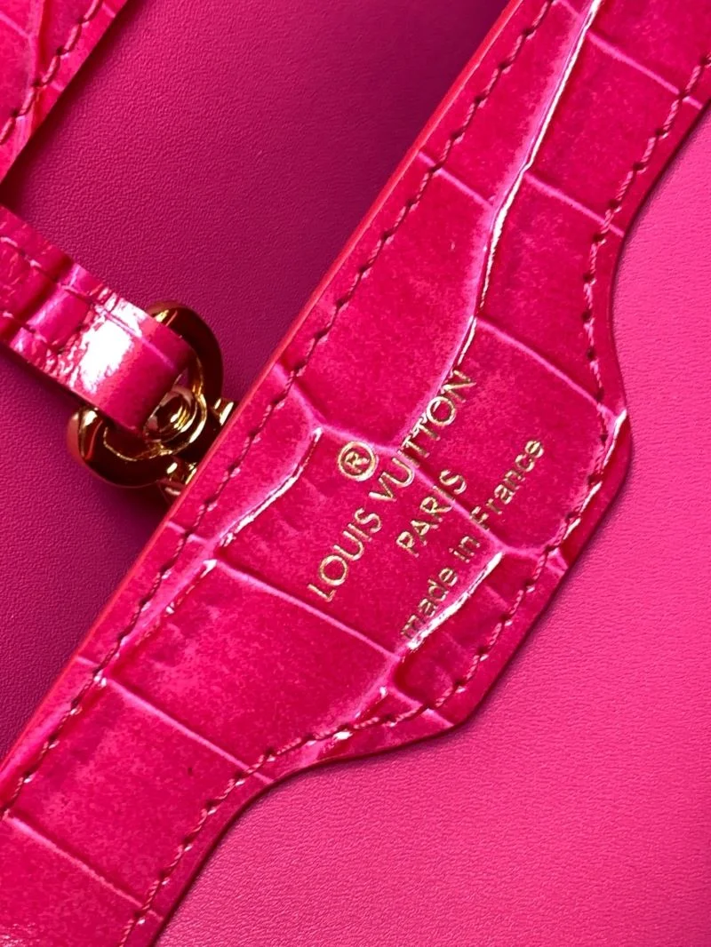 Compact Louis Vuitton Capucines BB Bags 40083