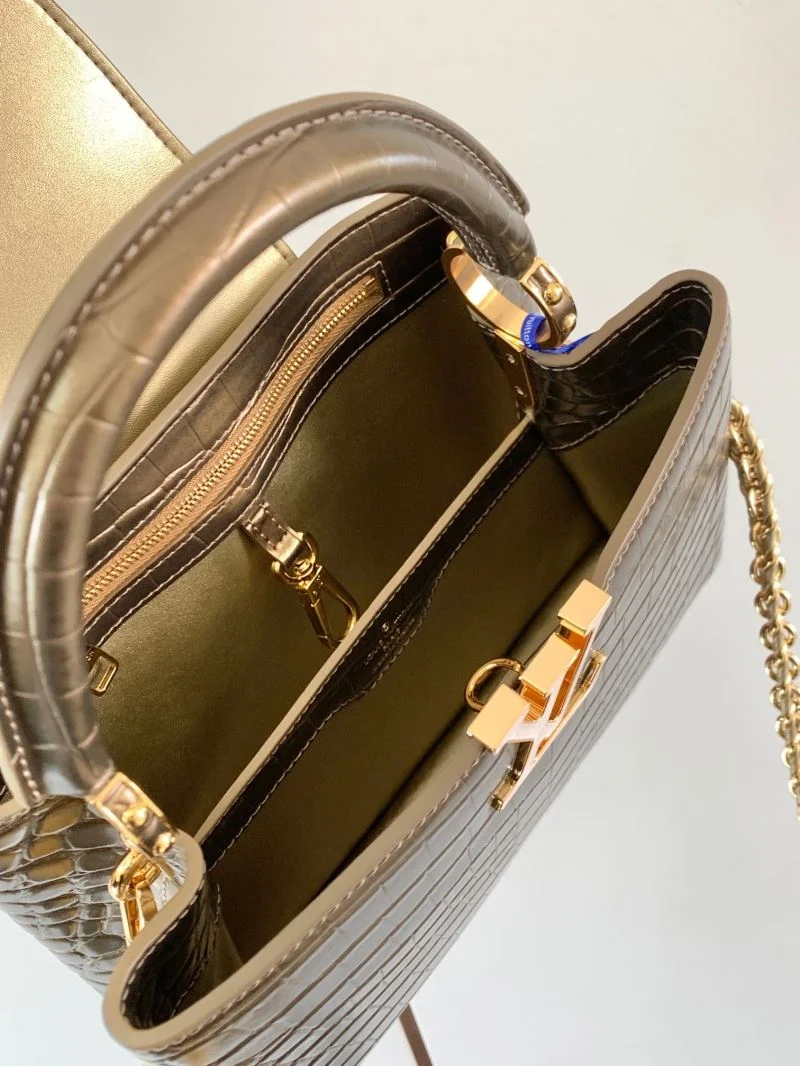 Elegant Louis Vuitton Capucines BB Bags 40108
