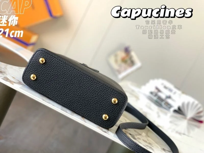 Louis Vuitton Capucines BB Bags Bold 40070