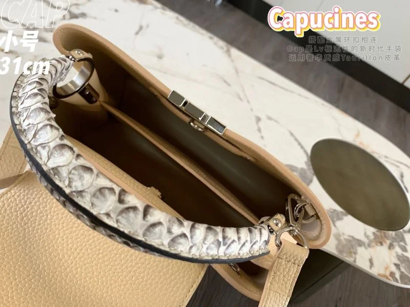 Louis Vuitton Capucines BB Bags Snug 40102