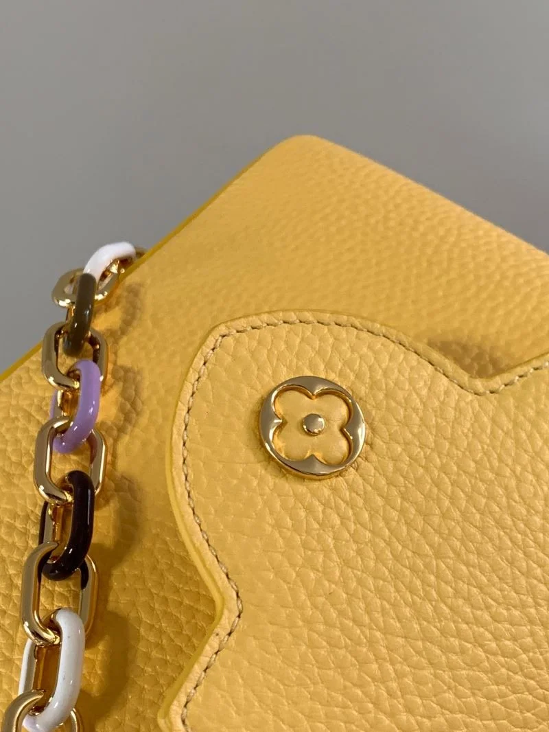 BestValue Louis Vuitton Capucines BB Bags 40062