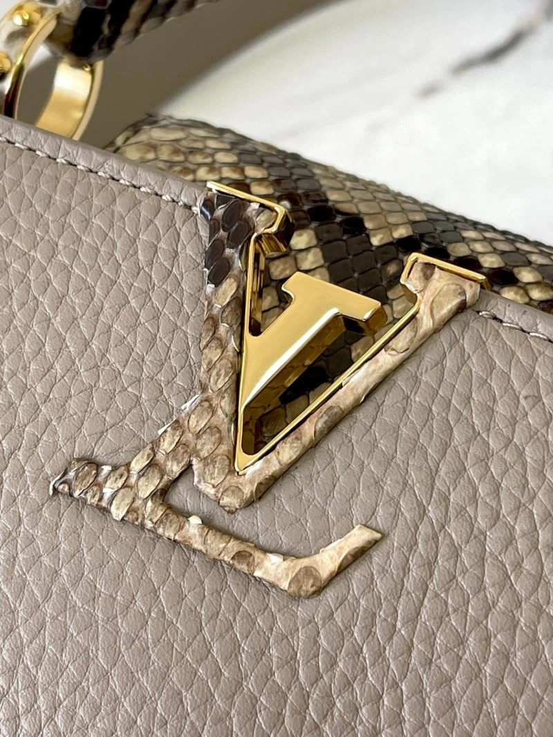 Lightweight Louis Vuitton Capucines BB Bags 40058