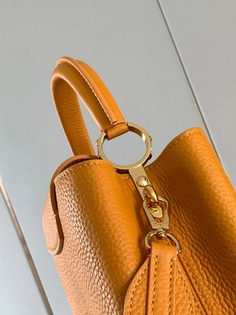 Lightweight Louis Vuitton Capucines BB Bags 40045