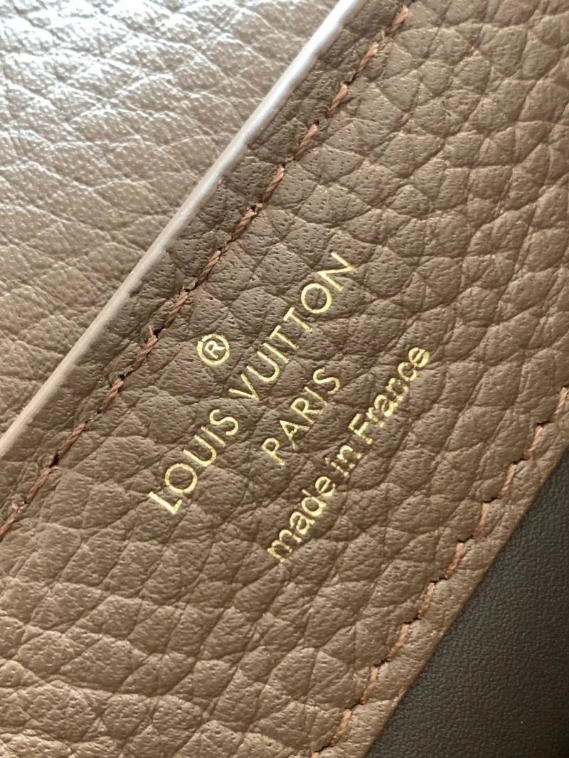 EasyMatch Louis Vuitton Capucines BB Bags 40056