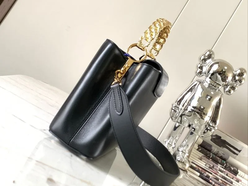 Comfortable Louis Vuitton Capucines BB Bags 40057