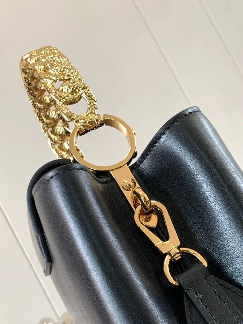 Comfortable Louis Vuitton Capucines BB Bags 40057