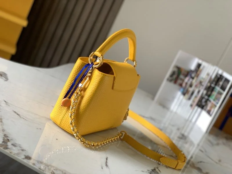 BestValue Louis Vuitton Capucines BB Bags 40121