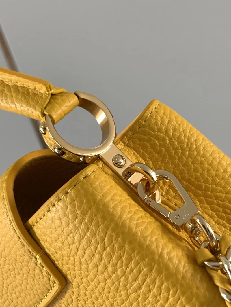 BestValue Louis Vuitton Capucines BB Bags 40121