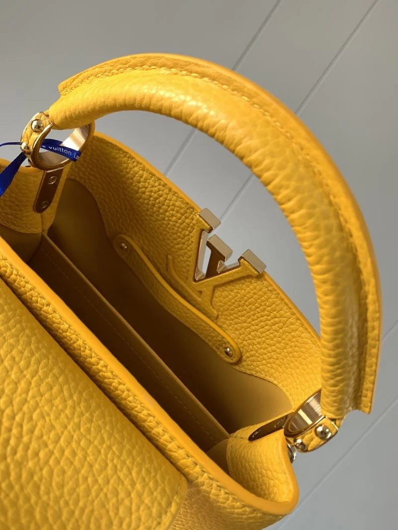 BestValue Louis Vuitton Capucines BB Bags 40121