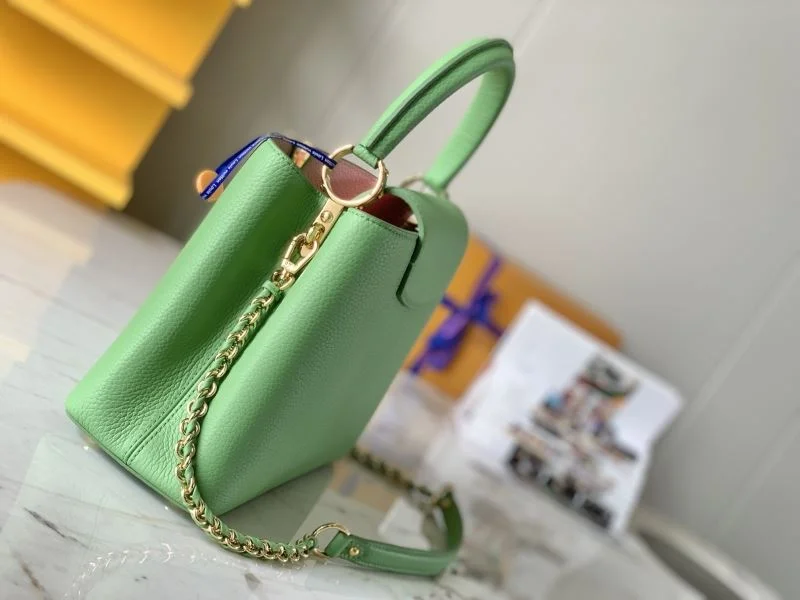 SmoothTexture Louis Vuitton Capucines BB Bags 40038