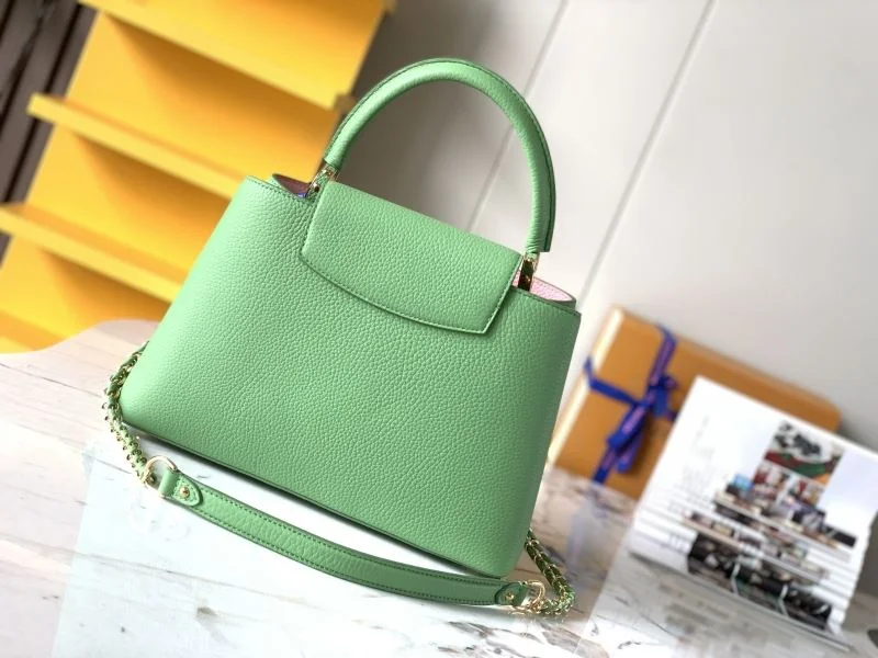 SmoothTexture Louis Vuitton Capucines BB Bags 40038