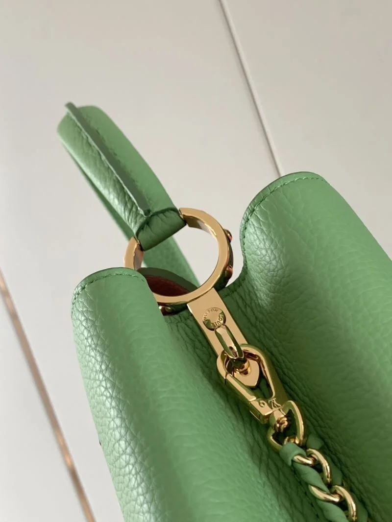 SmoothTexture Louis Vuitton Capucines BB Bags 40038