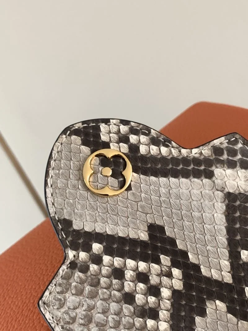 Unique Louis Vuitton Capucines BB Bags 40029