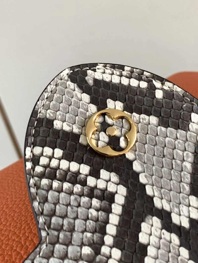 Louis Vuitton Capucines BB Bags Lightweight 40028