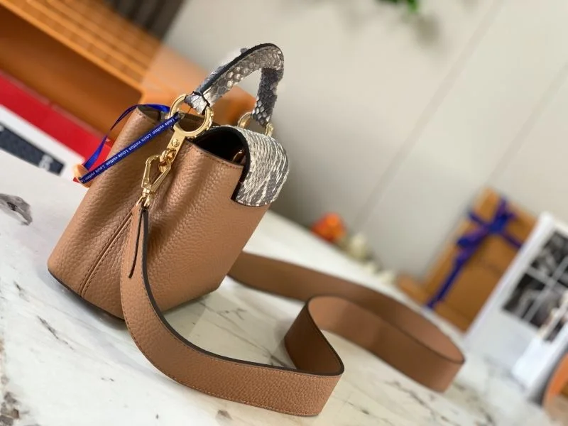 EasyMatch Louis Vuitton Capucines BB Bags 40065