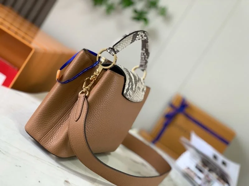 SmartChoice Louis Vuitton Capucines BB Bags 40031