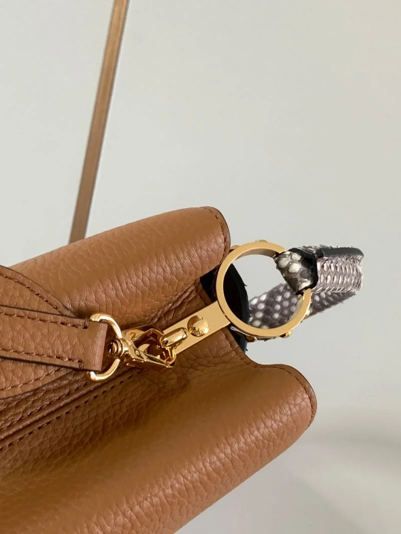 SmartChoice Louis Vuitton Capucines BB Bags 40031