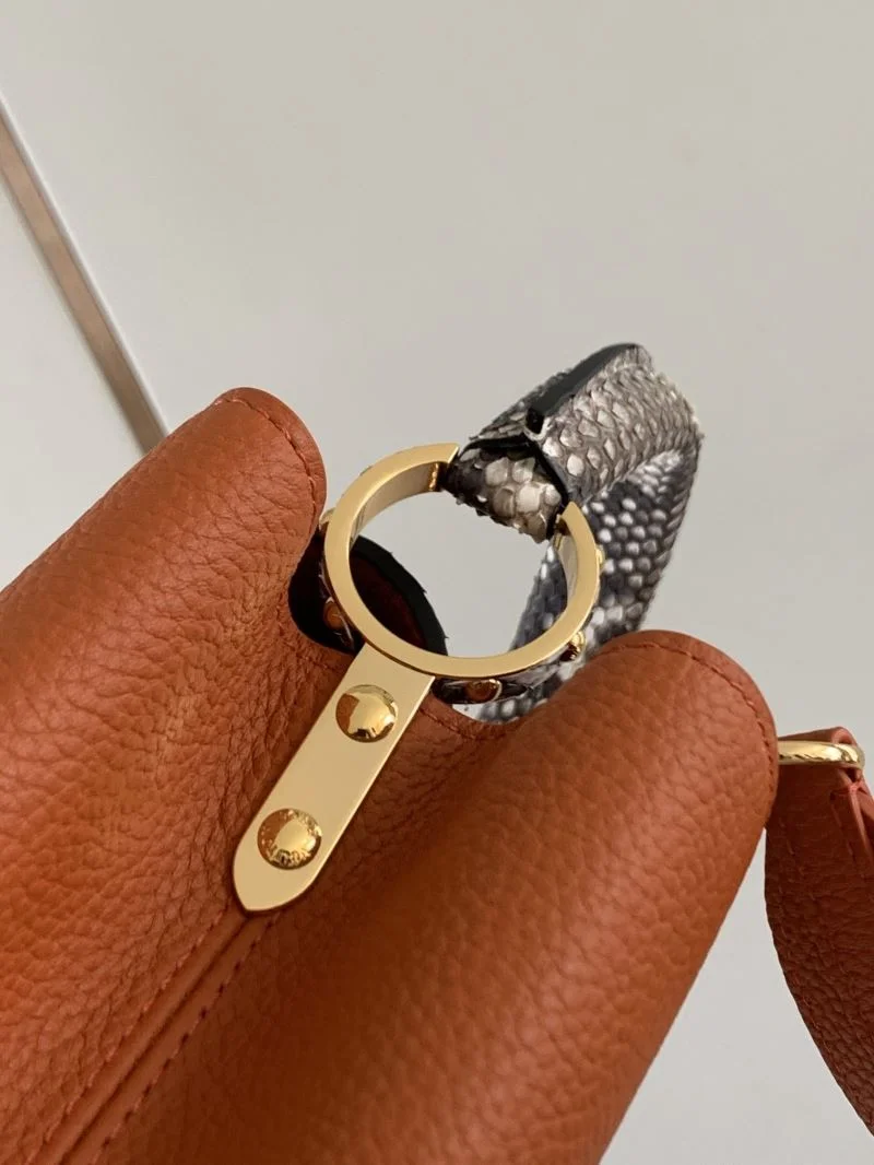 SmartChoice Louis Vuitton Capucines BB Bags 40018