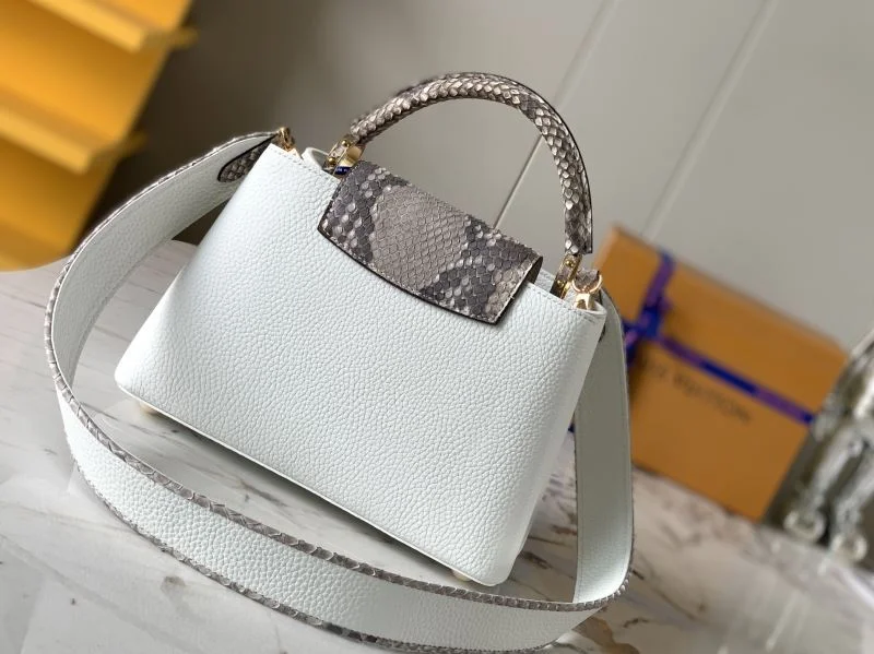 Louis Vuitton Capucines BB Bags Resilient 40021