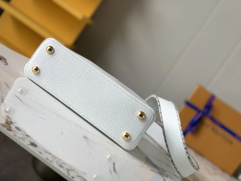 Louis Vuitton Capucines BB Bags Resilient 40021
