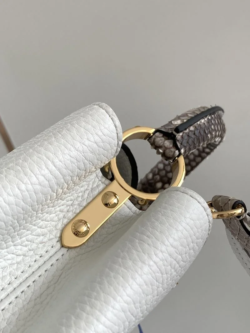 Louis Vuitton Capucines BB Bags Resilient 40021