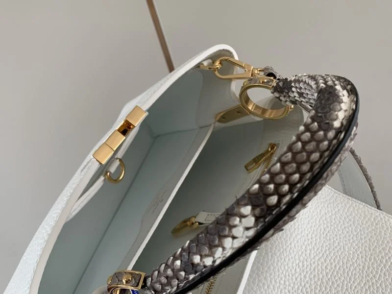 Louis Vuitton Capucines BB Bags Resilient 40021