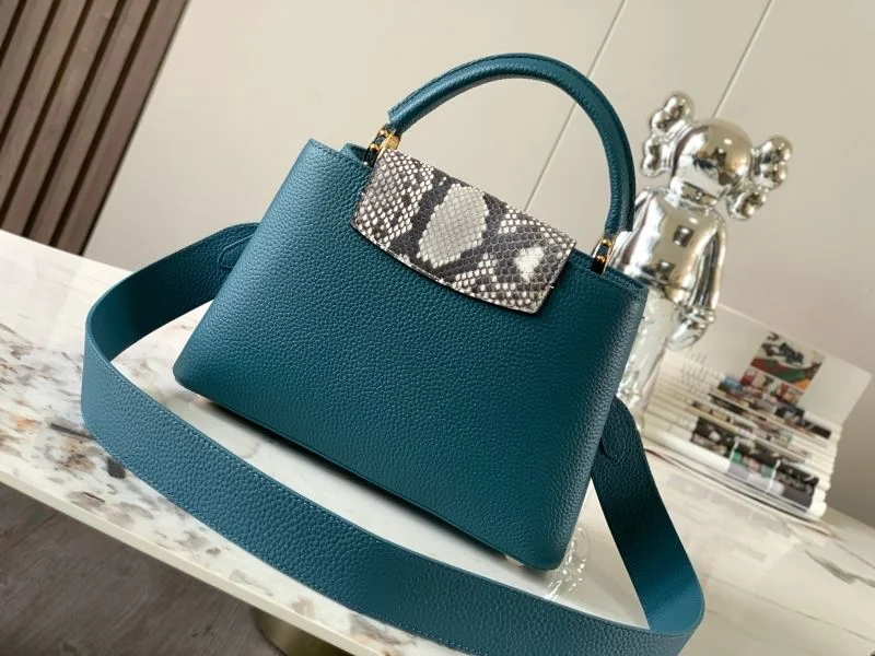 OnTrend Louis Vuitton Capucines BB Bags 40016