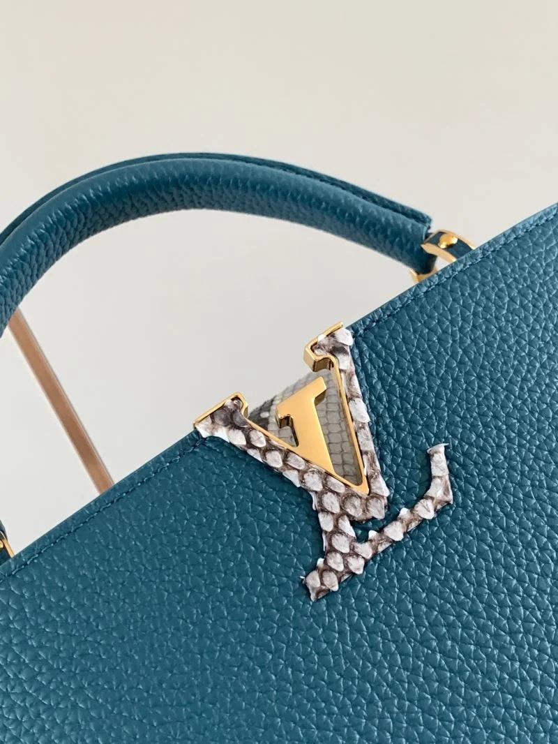 OnTrend Louis Vuitton Capucines BB Bags 40016