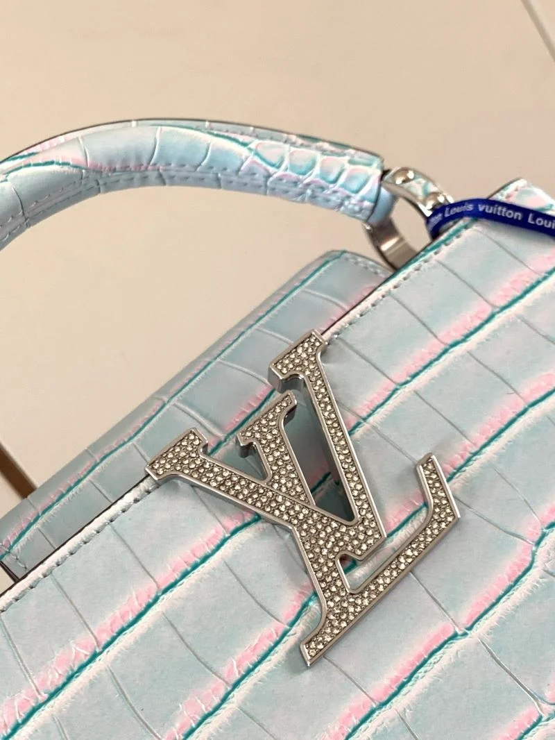 Unisex Louis Vuitton Capucines BB Bags 40024