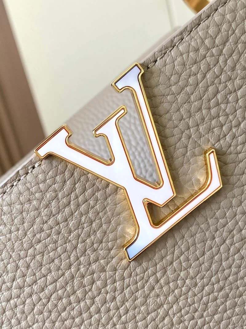 StreetReady Louis Vuitton Capucines BB Bags 40025