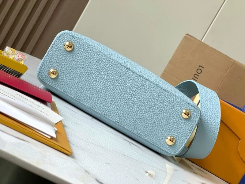 Louis Vuitton Capucines BB Bags Sleek 40007