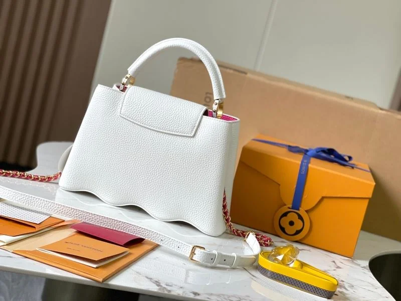 Louis Vuitton Capucines BB Bags Unisex 40009
